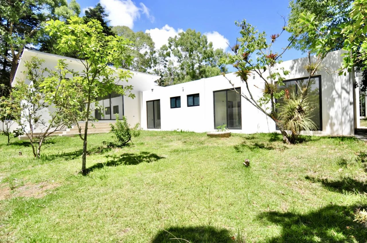 Exclusiva Casa de un Nivel Nueva en Venta, Nova Bosques, San Lucas — foto 2 de 16