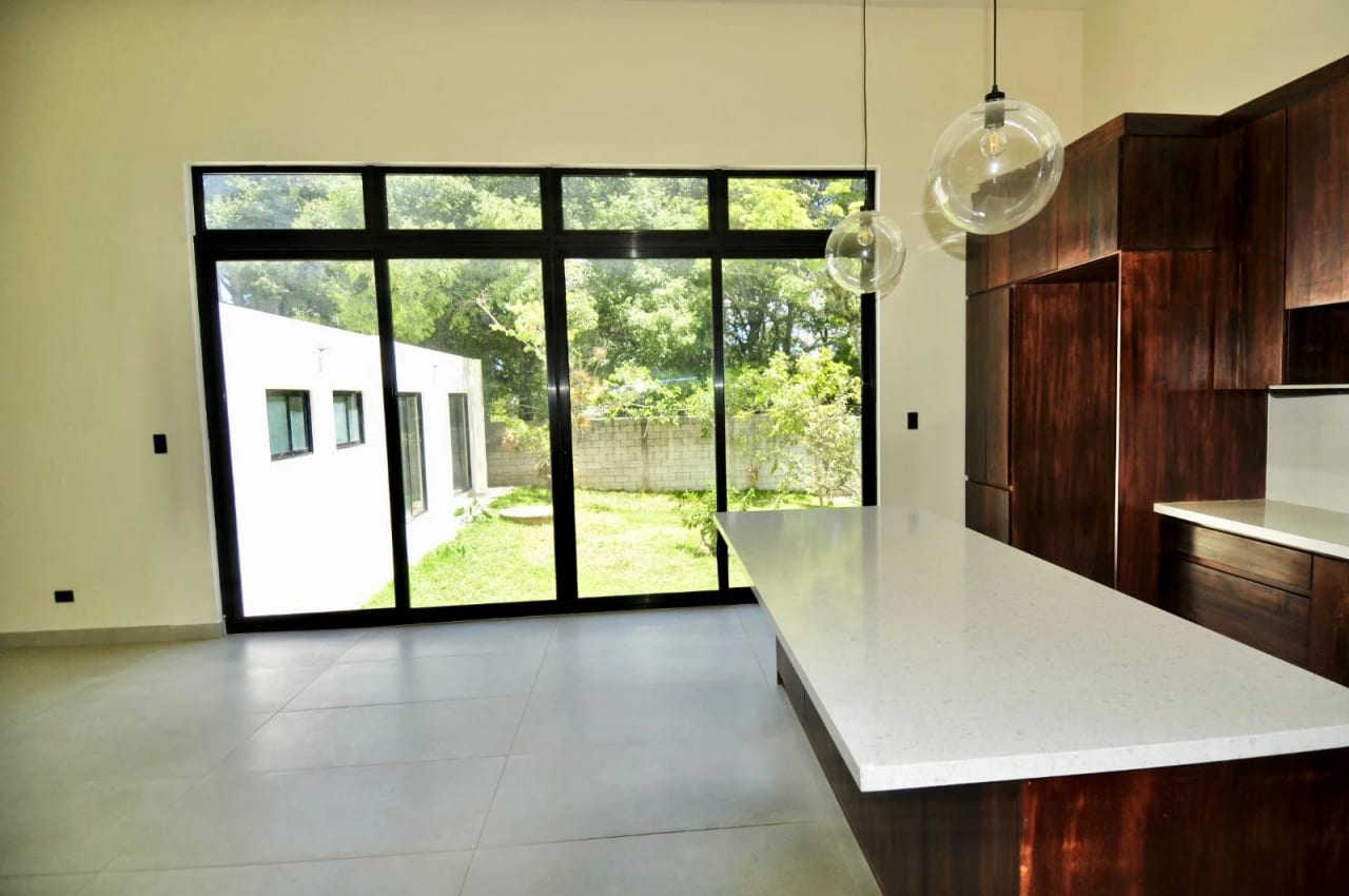 Exclusiva Casa de un Nivel Nueva en Venta, Nova Bosques, San Lucas — foto 7 de 16