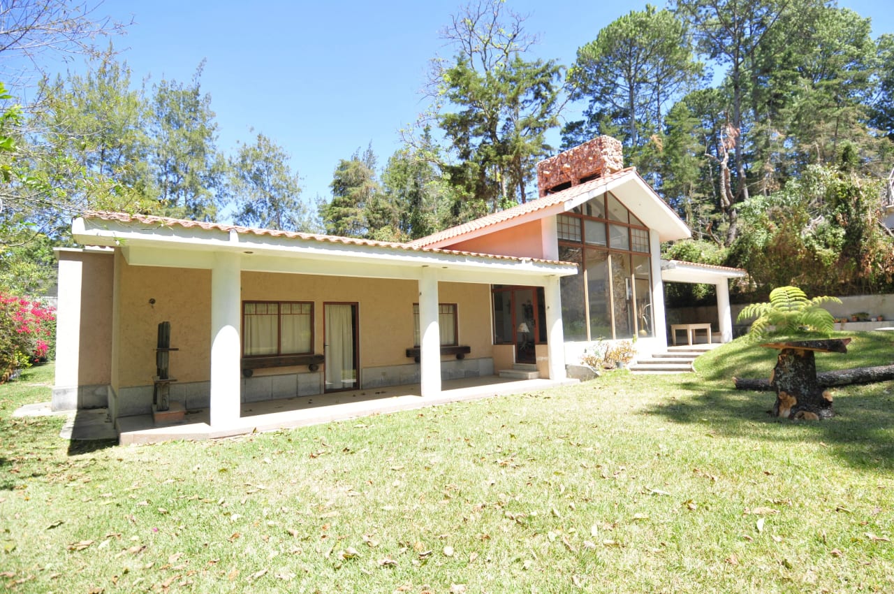 Residencia de un Nivel con 1,440 m² de Terreno – A 16 km de Antigua — foto 1 de 17